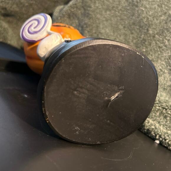 New Halloween Pumpkin Head Holding Lollipop Figurine Cynthia Rowley - Picture 9 of 9